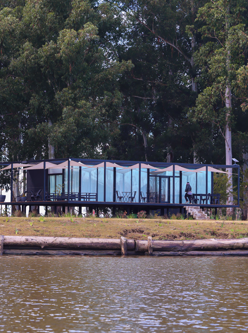 Showroom de Bahías del Paraná, desarrollo de chacras náuticas sobre el río Paraná de Las Palmas