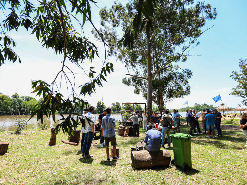 Actividades en el Delta en Bahías del Paraná, vida al aire libre